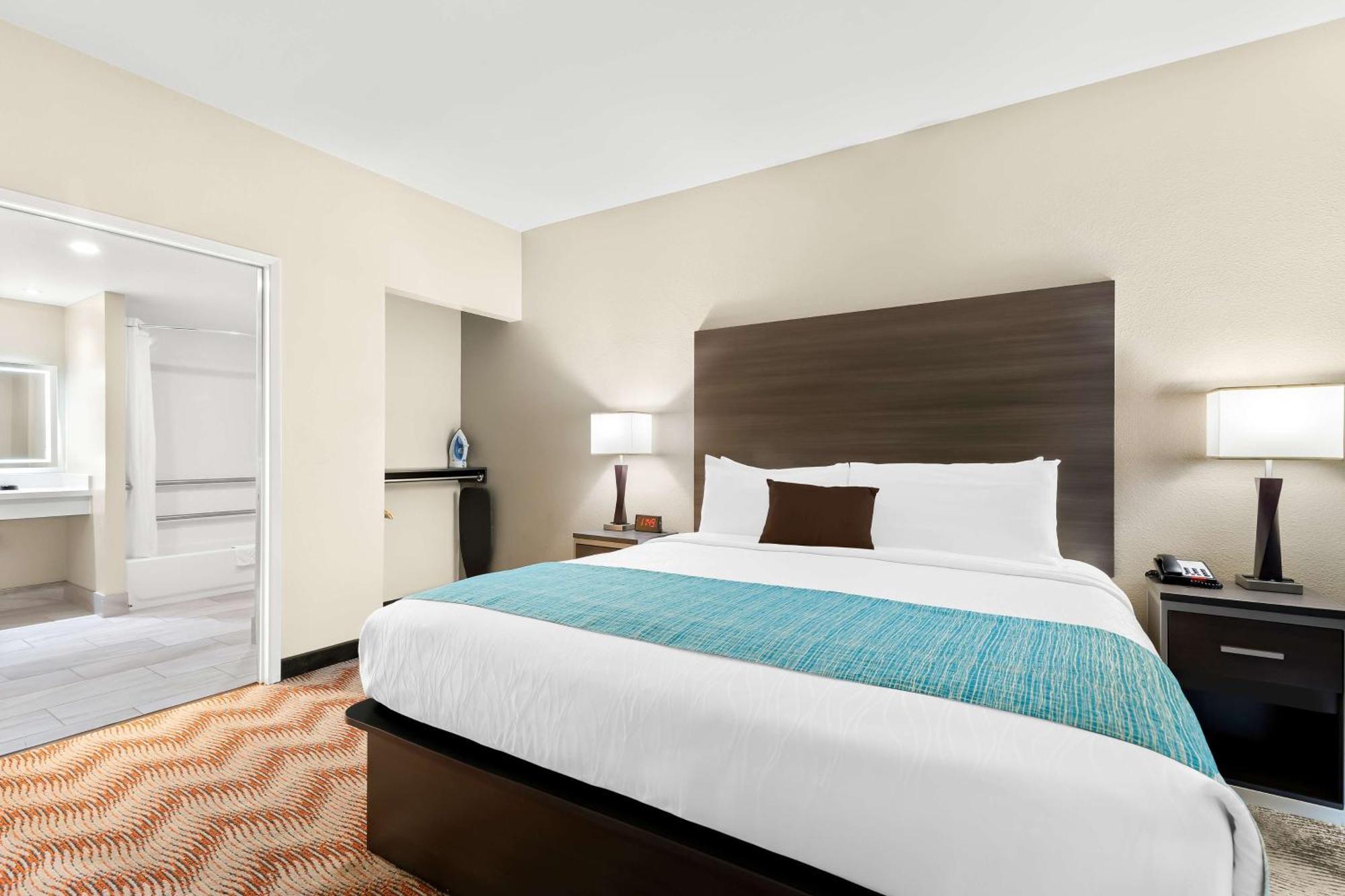 Best Western Plus Irvine Spectrum Hotel Lake Forest Exterior photo